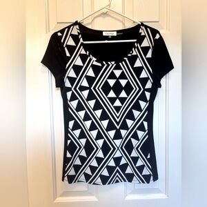 EUC-Calvin Klein black & white kaleidoscope shirt size-XS